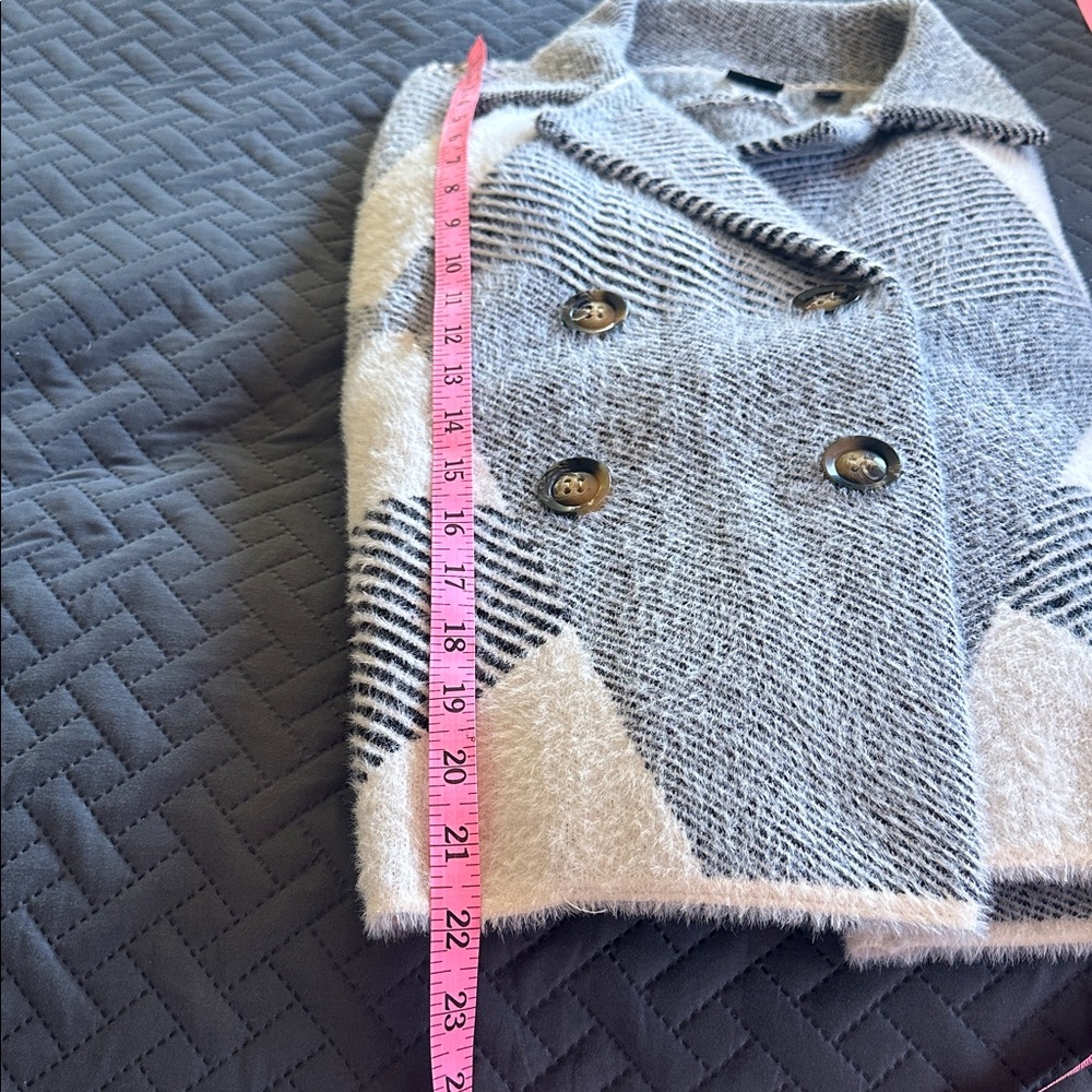Cyrus Double-Breasted Geometric Pea Coat - Gray & White - Picture 7 of 10